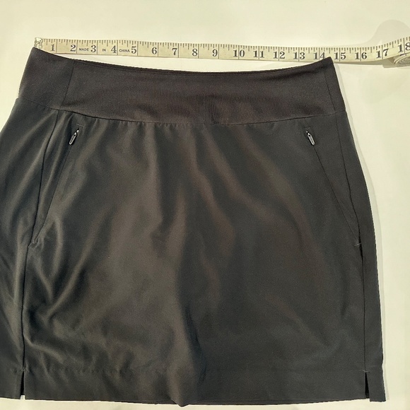 ATHLETA Black Soho Skort -  Size 6. - Picture 7 of 10